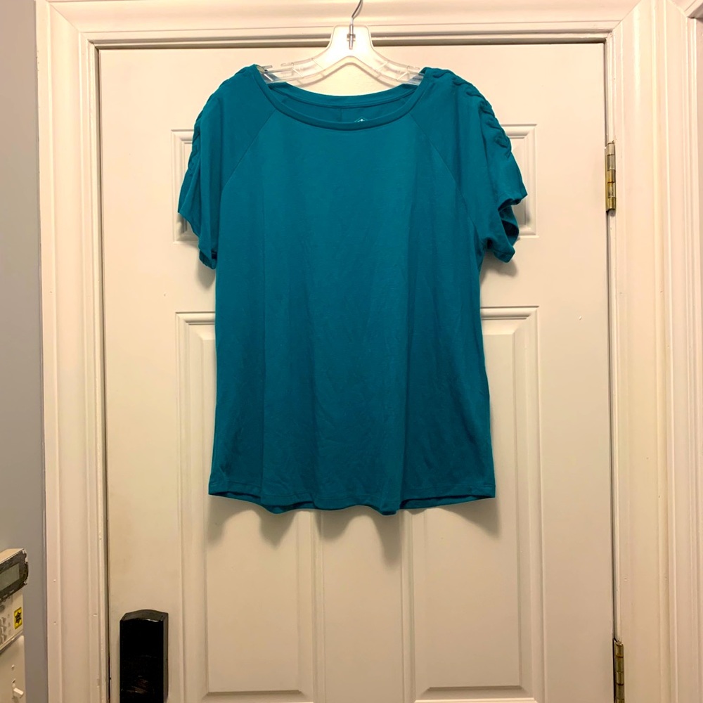 NWOT cross cross sleeve top